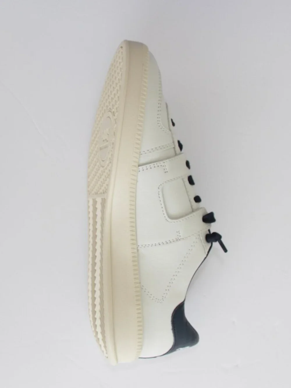 NWT P448 RARE White Leather Sneakers with Italian Flag